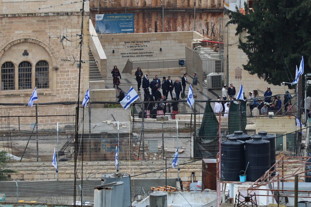 Israel closes Ibrahimi Mosque in Hebron, imposes curfew on Palestinians for Jewish holiday