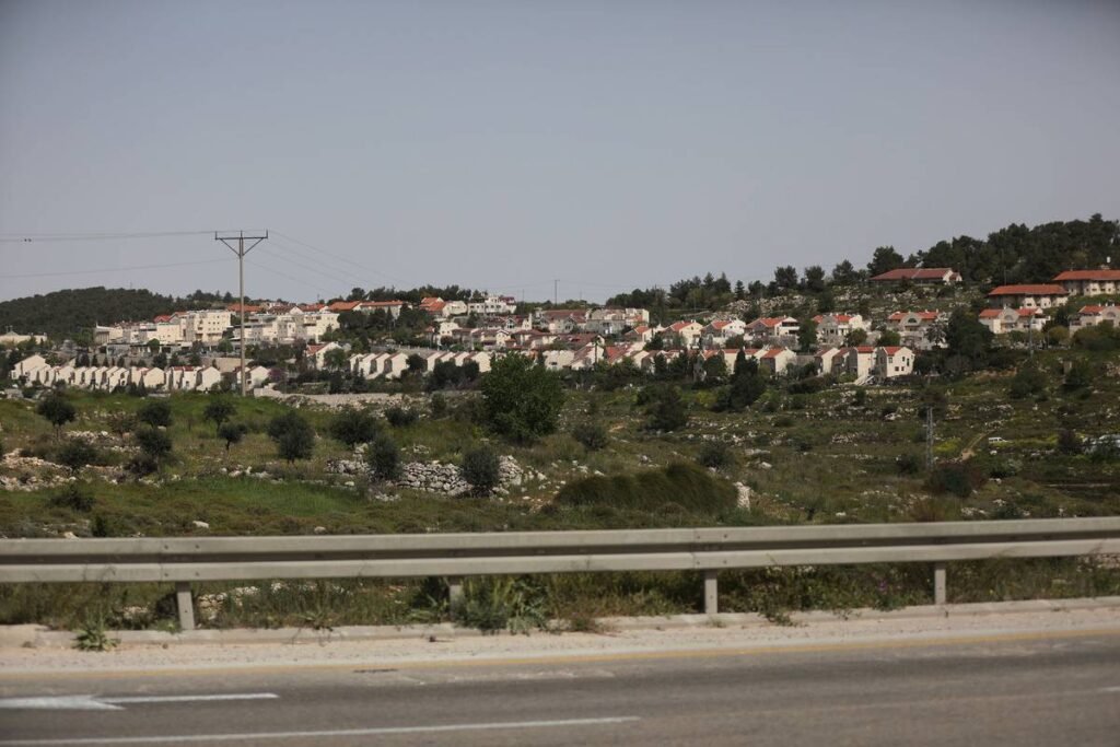 Israel approves plan to legalize 19 West Bank settlements