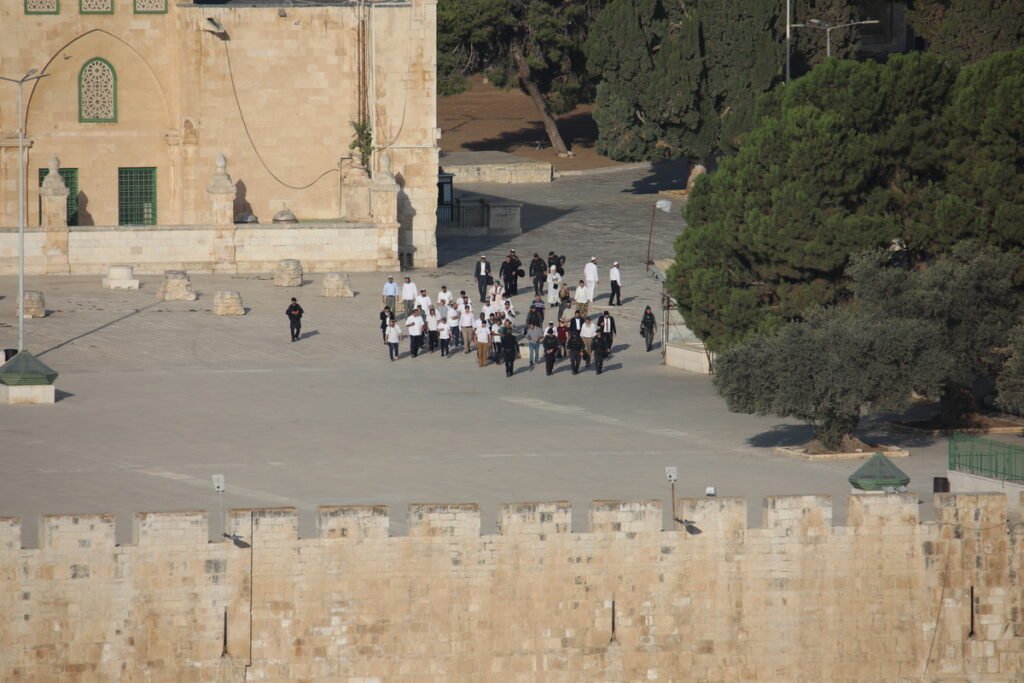 Illegal Israeli settlers storm Jerusalem’s Al-Aqsa Mosque to celebrate Hanukkah holiday