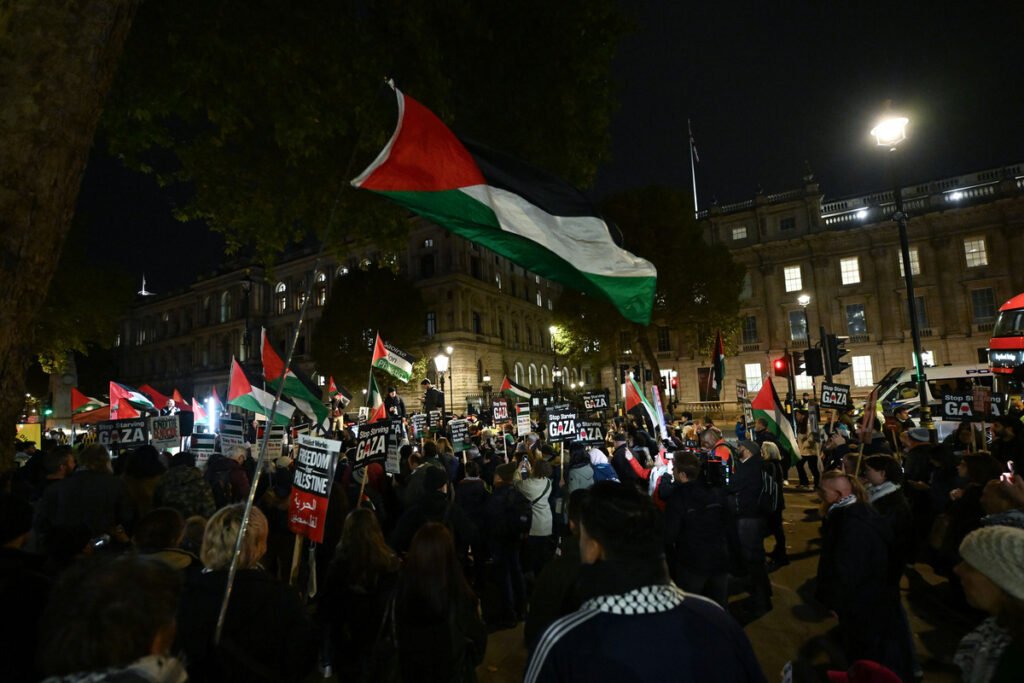 UK police to arrest protesters chanting ‘globalise intifada’