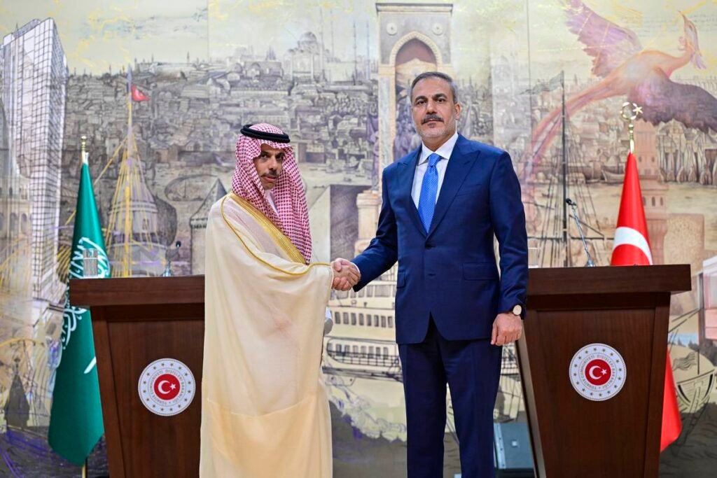 Turkish, Saudi foreign ministers discuss phase 2 of Gaza peace plan