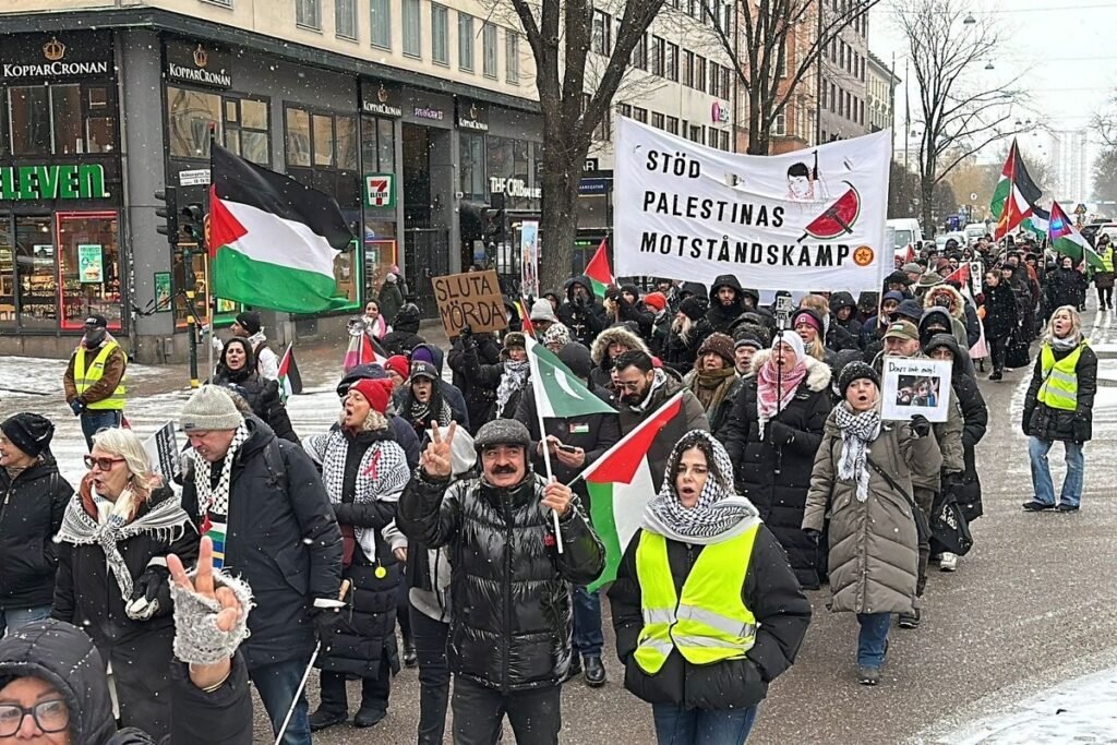 Stockholm protest condemns Israeli attacks on Gaza despite ceasefire