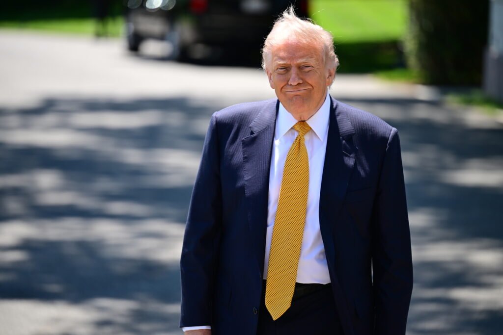 Trump considers dismissing senior officials opposed to Iran deal, including defence secretary, CIA chief