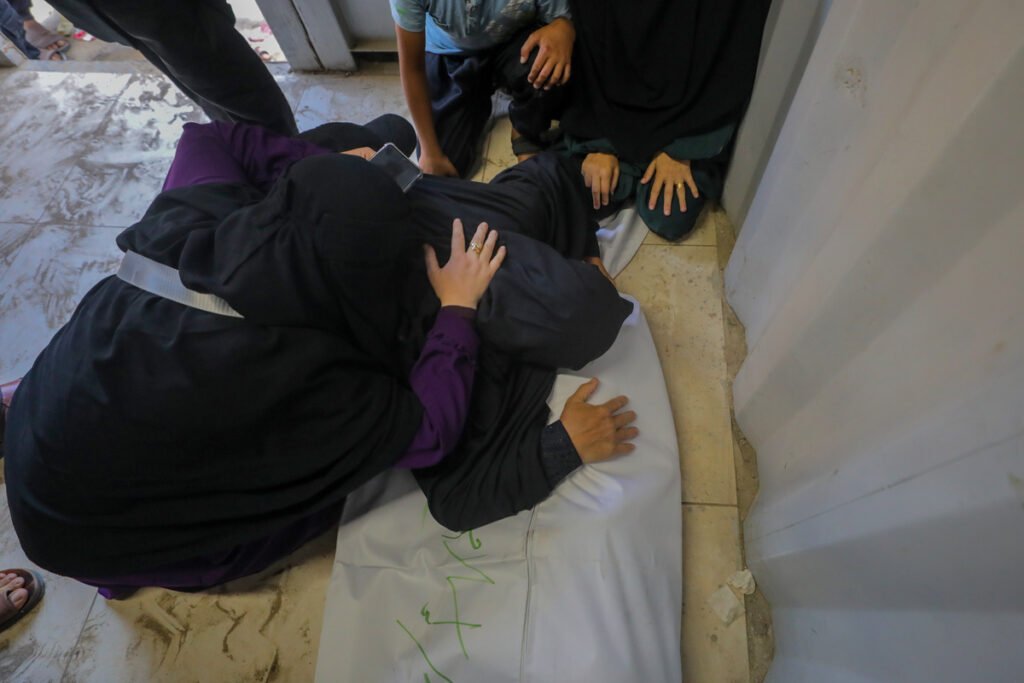 2 Gazans killed, 4 injured in Israeli attacks amid ceasefire violations