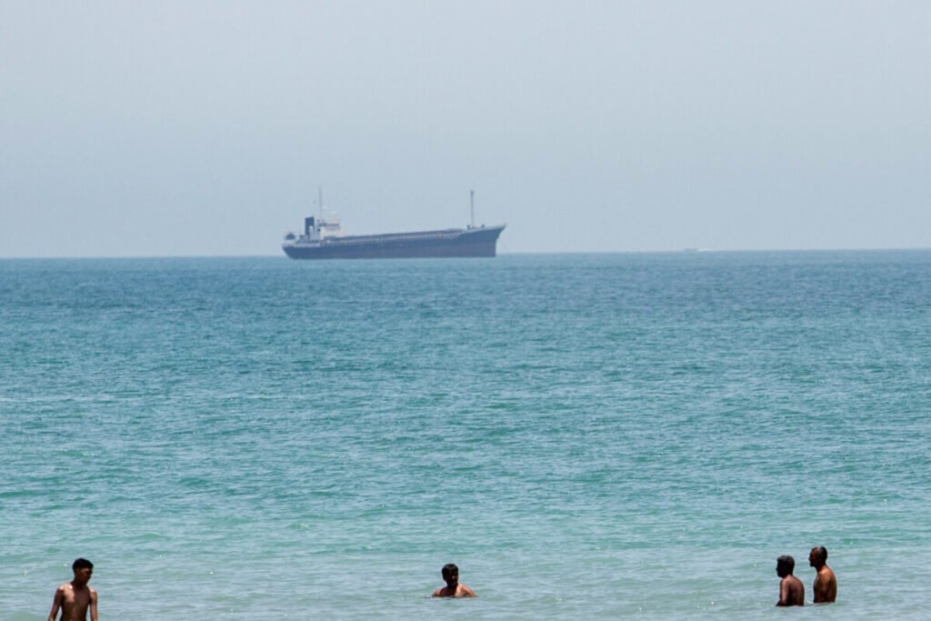 Brent oil rises over 3% as US revokes Iranian oil sales waiver after Hormuz escalation