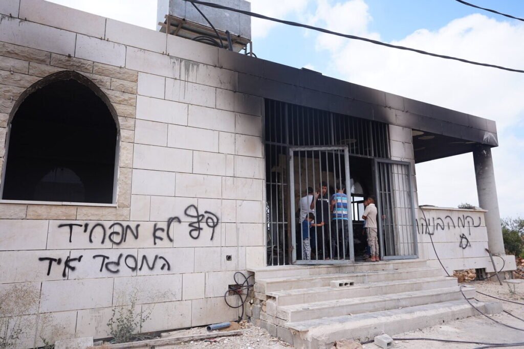 Palestinian Fatwa Council condemns burning of mosques in the West Bank