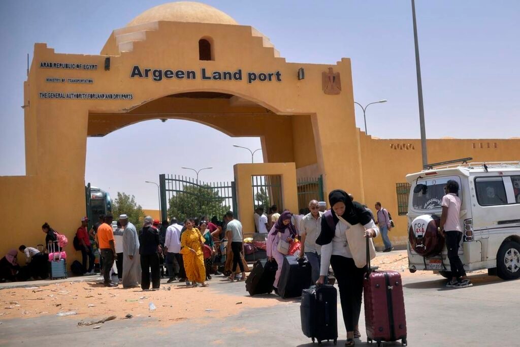 1,100 Sudanese return home from Egypt under voluntary repatriation program