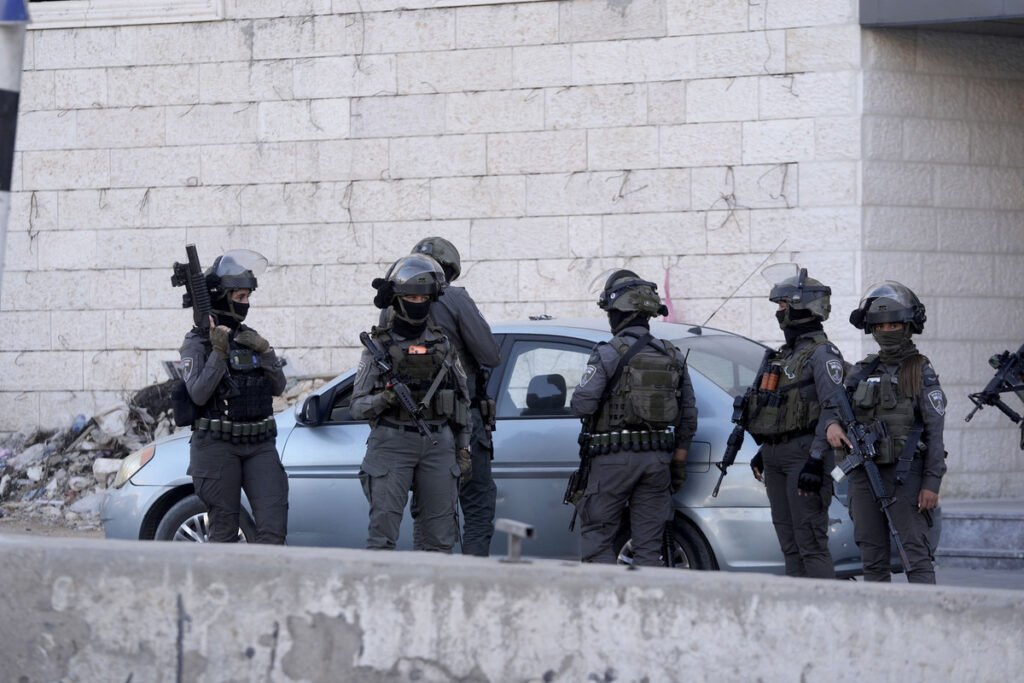 Israel issues demolition notices in refugee camp in occupied Jerusalem
