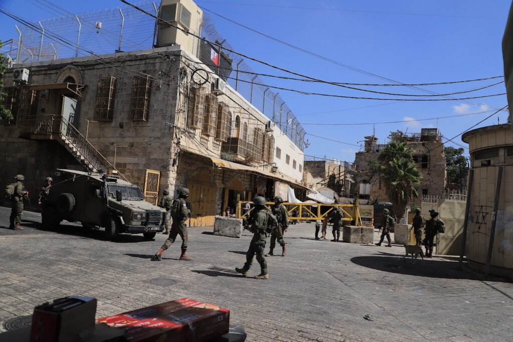 Israel to impose weeklong closure on occupied West Bank