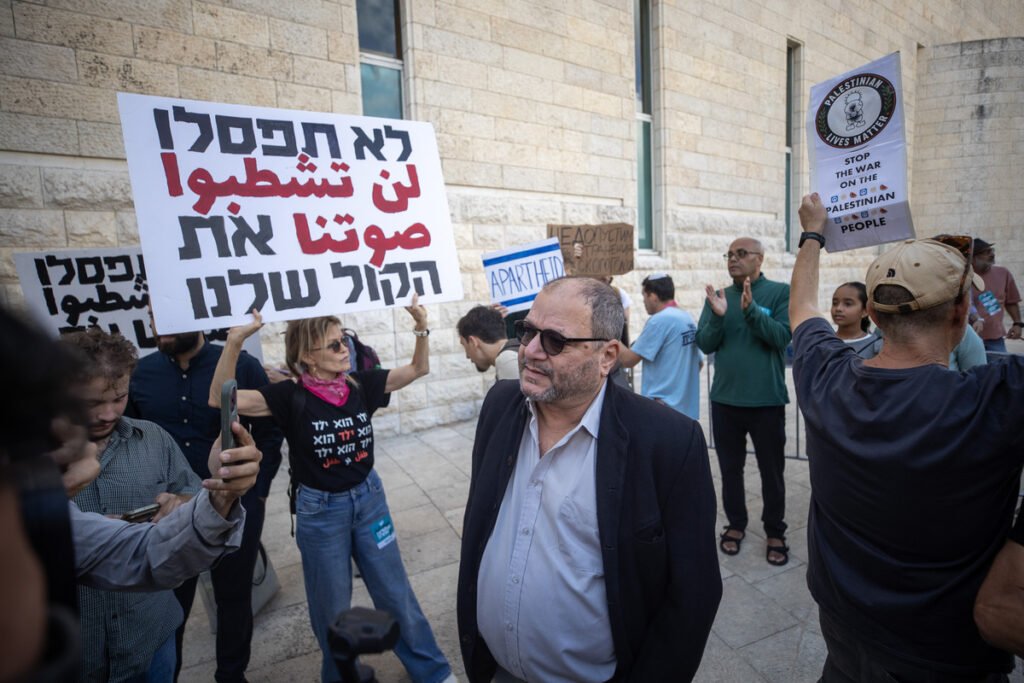 Israel’s Supreme Court overturns ban on 2 Arab lists running in Knesset election